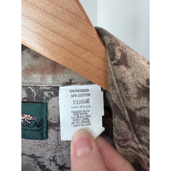 NatGear Vintage Camo Button Down Collared Shirt - Picture 3 of 4